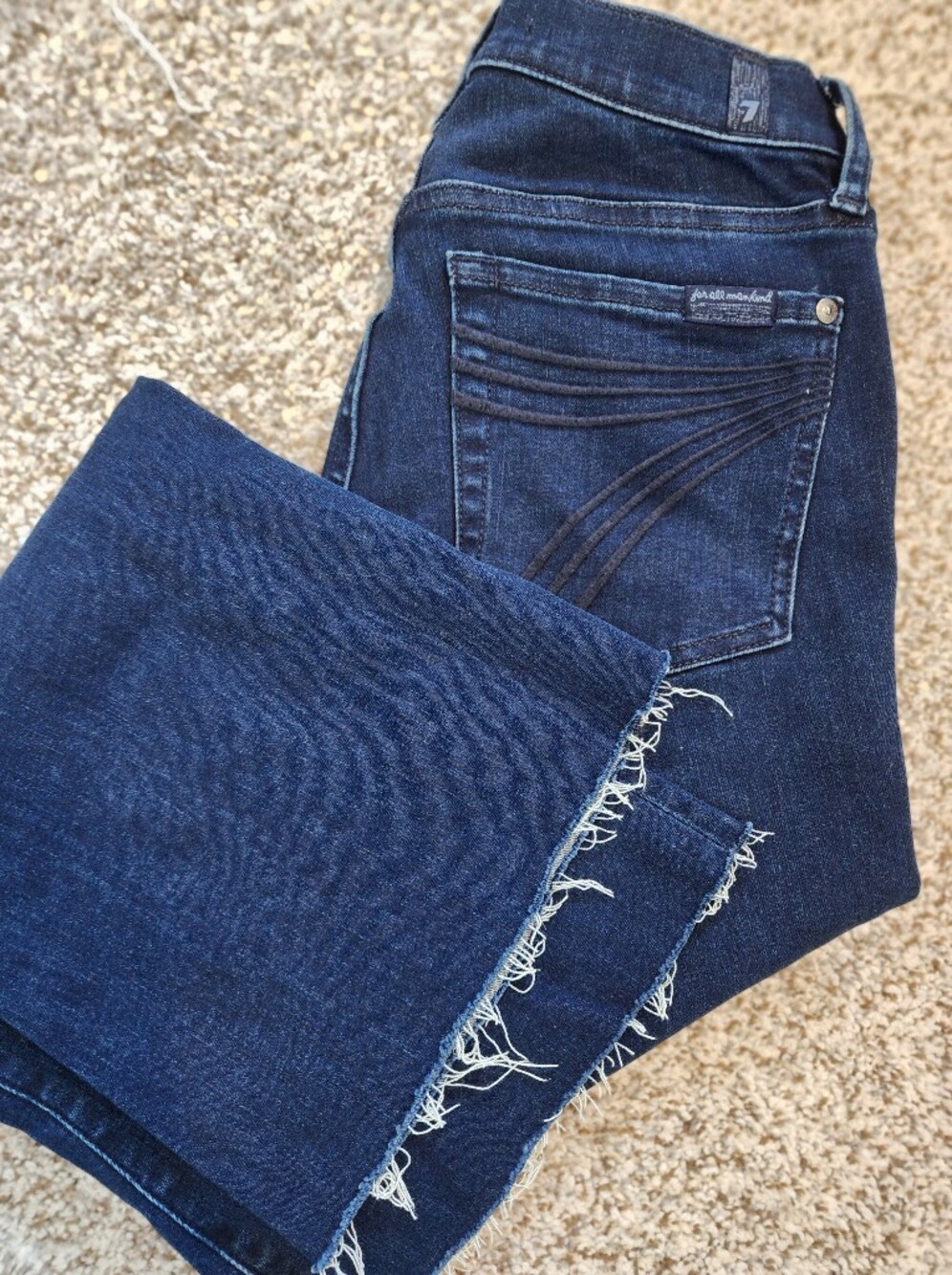 Seven For All Man Kind. Women's DOJO Indigo SANTIAGO freyed 👢 WIDELEG Jeans!